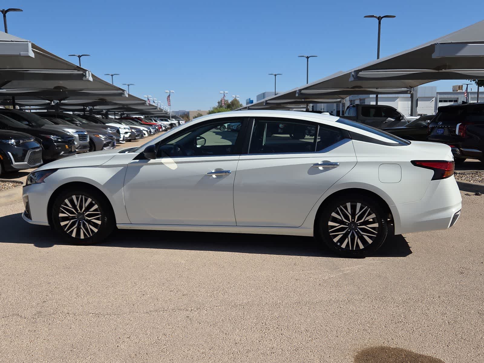 2025 Nissan Altima — detail view